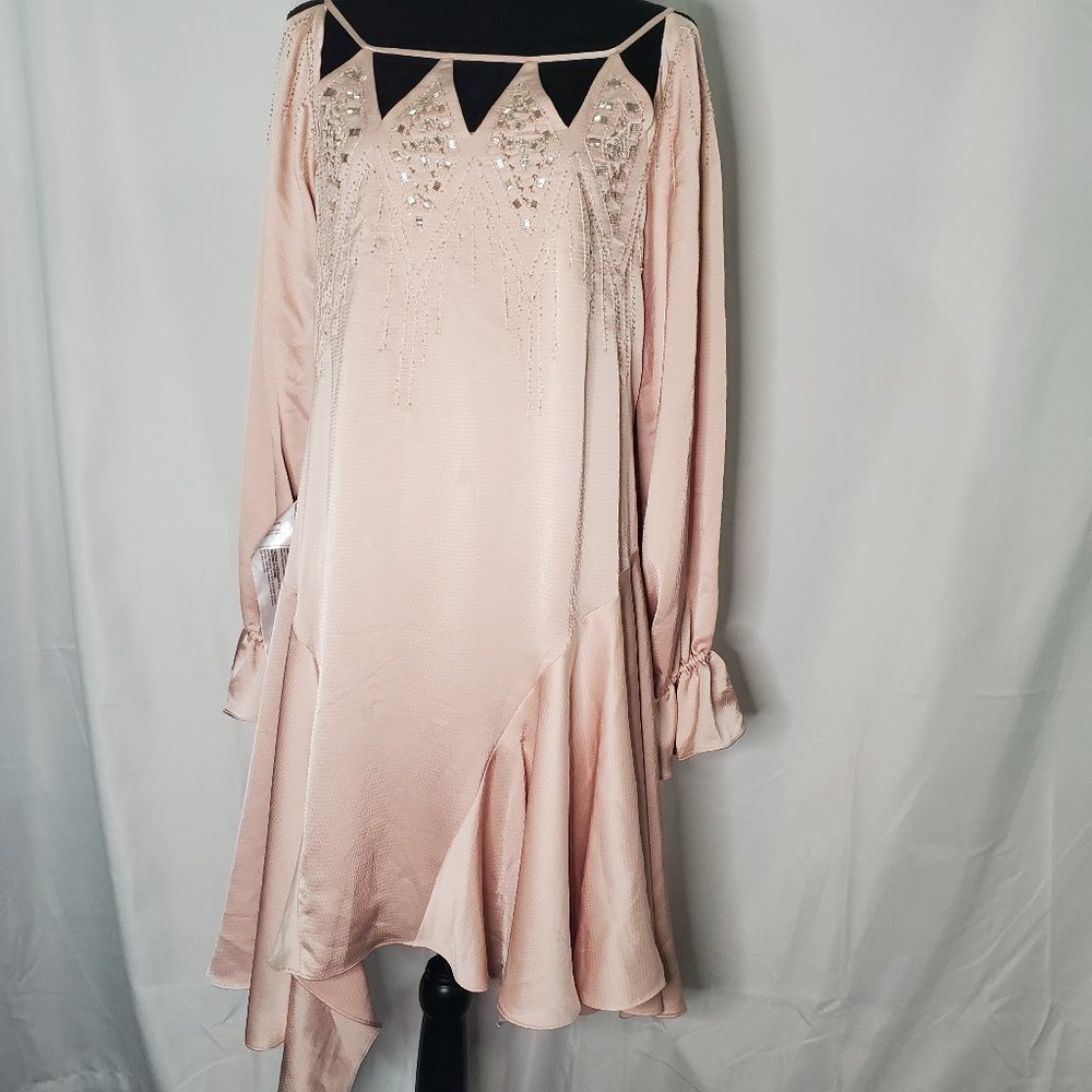 BCBG MAXAZRIA WOMENS DREES  SIZE S LONG SLEEVE